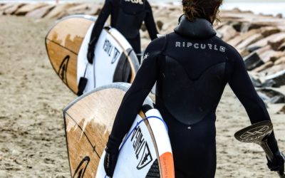 Benefícios da roupa de Neoprene para o surf